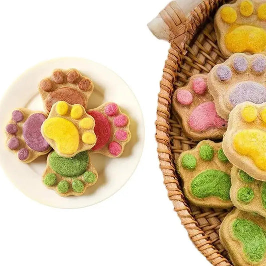 Paw-Shaped Cat Treats - Freeze-Dried Dental Snacks