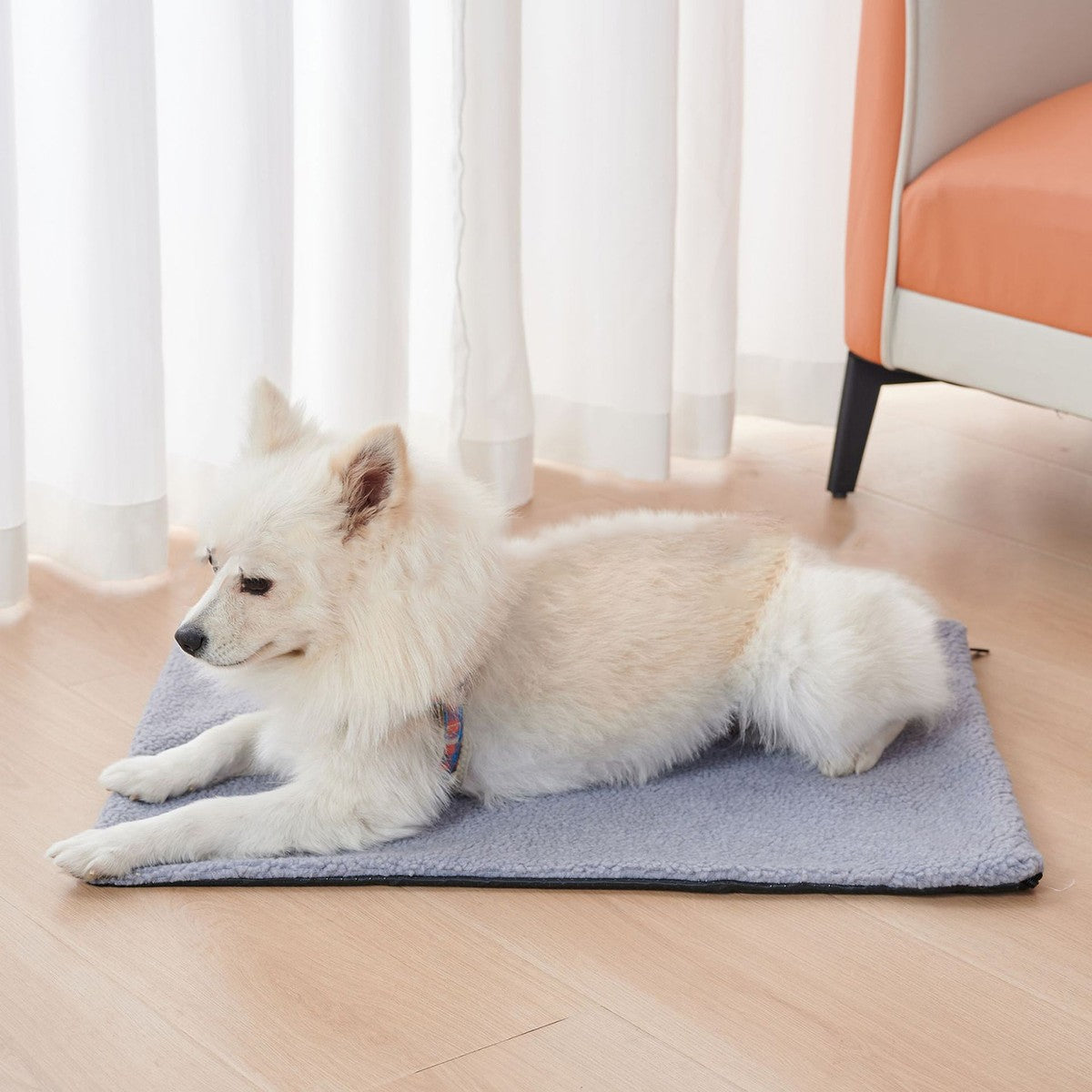 NobleNest™ Self-Warming Plush Mat
